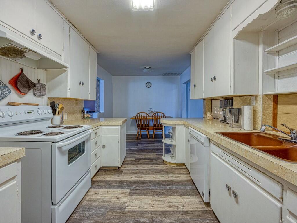 425 West 1st Street Merrill, OR 97633 - Photo 18 of 38 Polk St. Kitchen