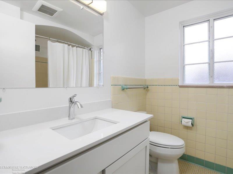 858 Trombley Road Grosse Pointe, MI 48230 - Photo 31 of 54 50144869-d42eb25e-80c5-40e0-ae4d-e32fc66fe265.JPG