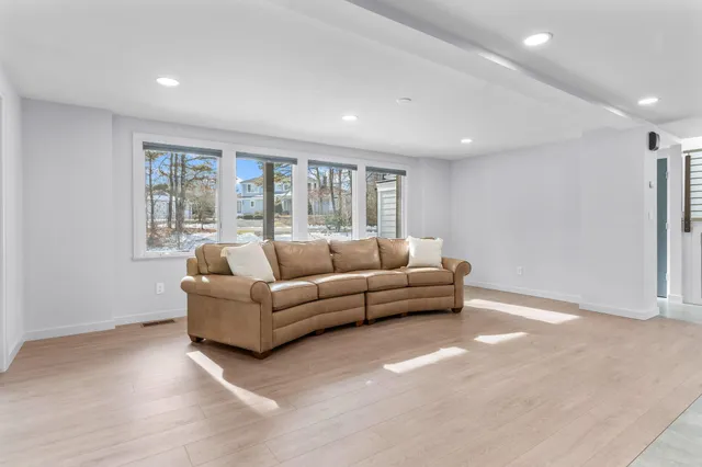 $2,215,000 | 46 Greensward Circle, Mashpee, MA 02649