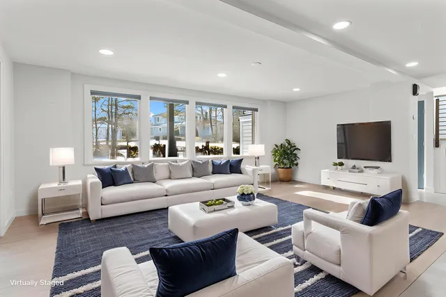 $2,215,000 | 46 Greensward Circle, Mashpee, MA 02649