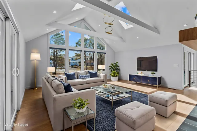 $2,215,000 | 46 Greensward Circle, Mashpee, MA 02649