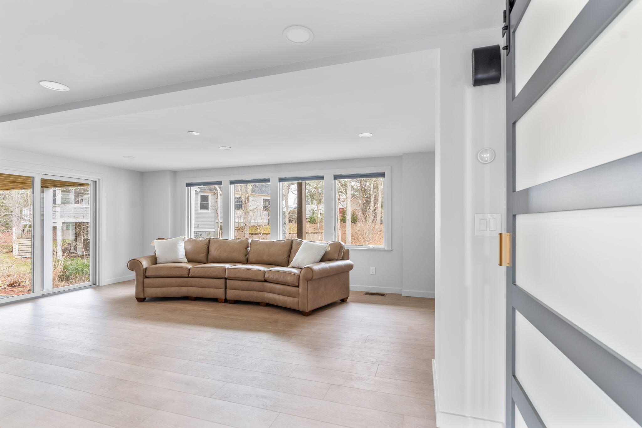 46 Greensward Circle Mashpee, MA 02649 - Photo 44 of 73 7-web-or-mls-Greensward new wall hi res-
