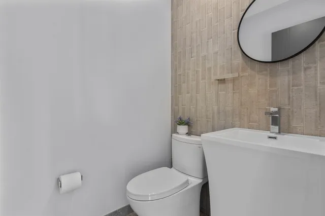 $2,215,000 | 46 Greensward Circle, Mashpee, MA 02649