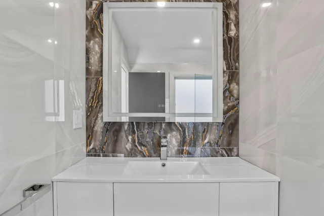 $2,215,000 | 46 Greensward Circle, Mashpee, MA 02649