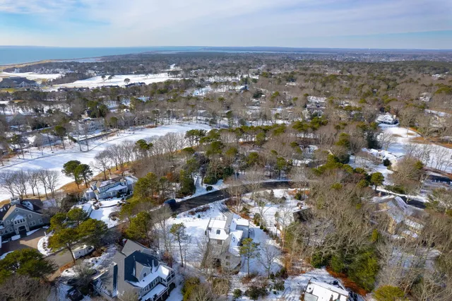 $2,215,000 | 46 Greensward Circle, Mashpee, MA 02649