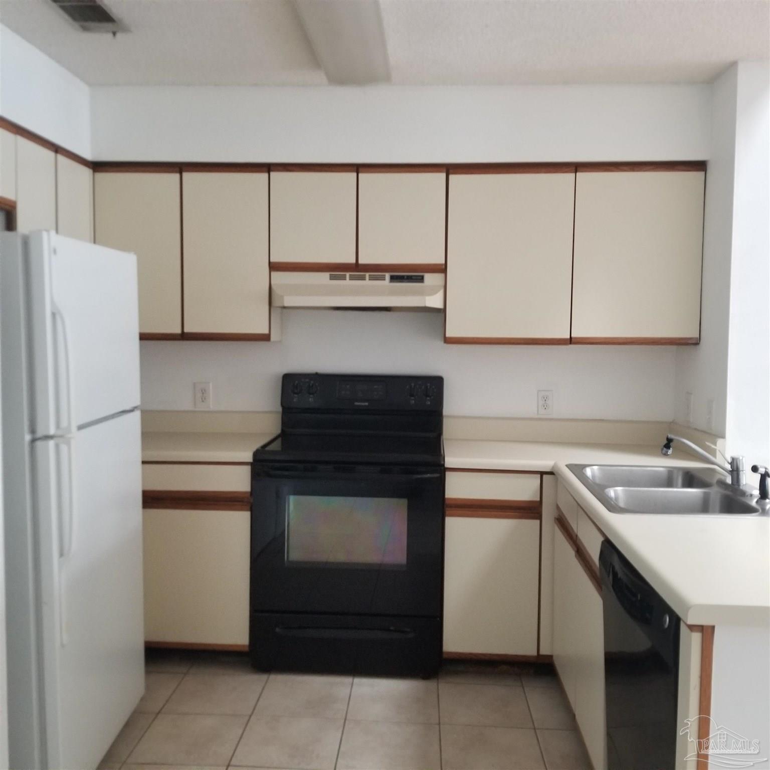 7150 Plantation Road, Unit 326 Pensacola, FL 32504 - Photo 4 of 6 Gallery Image 4