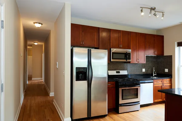 $2,650 | 1609 West Farwell Avenue, Unit 3, Chicago, IL 60626