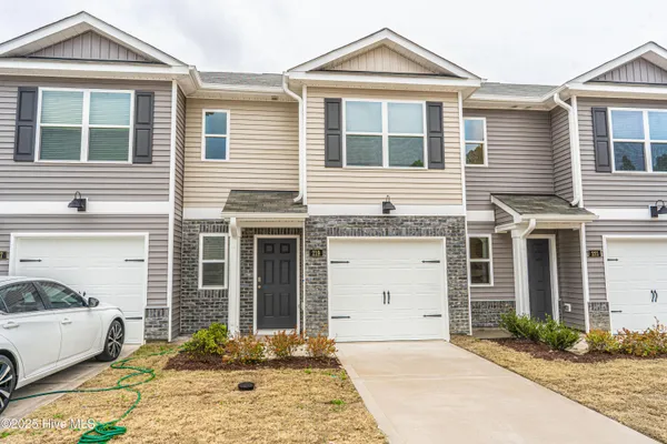 $1,950 | 219 Maddox Drive, Aberdeen, NC 28315