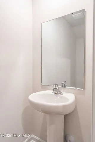 $2,000 | 219 Maddox Drive, Aberdeen, NC 28315