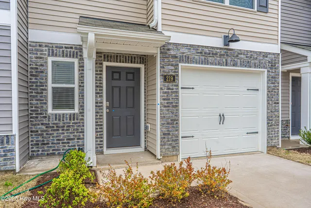 $2,000 | 219 Maddox Drive, Aberdeen, NC 28315