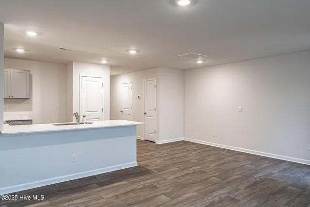 $2,000 | 219 Maddox Drive, Aberdeen, NC 28315