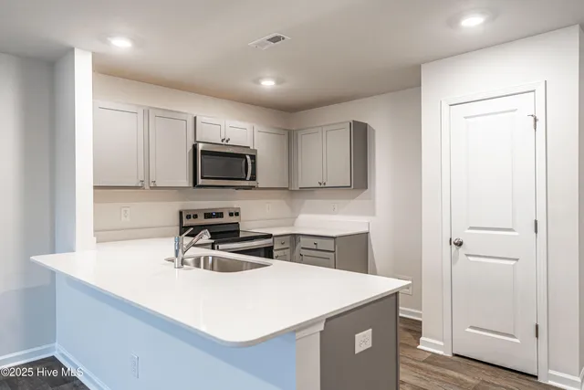 $2,000 | 219 Maddox Drive, Aberdeen, NC 28315