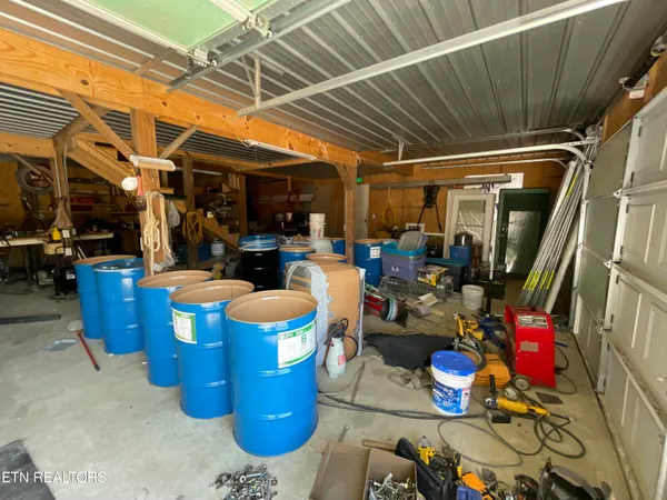 $795,000 | 1951 Hall Road, Clarkrange, TN 38553