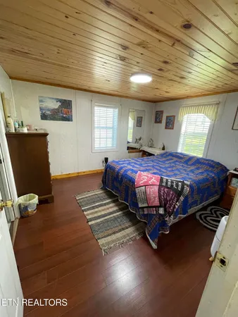 $795,000 | 1951 Hall Road, Clarkrange, TN 38553