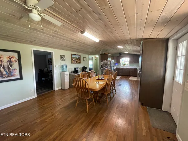 $795,000 | 1951 Hall Road, Clarkrange, TN 38553