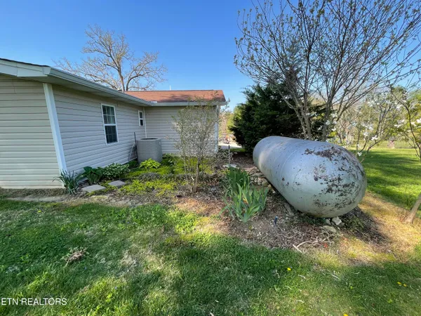 $795,000 | 1951 Hall Road, Clarkrange, TN 38553