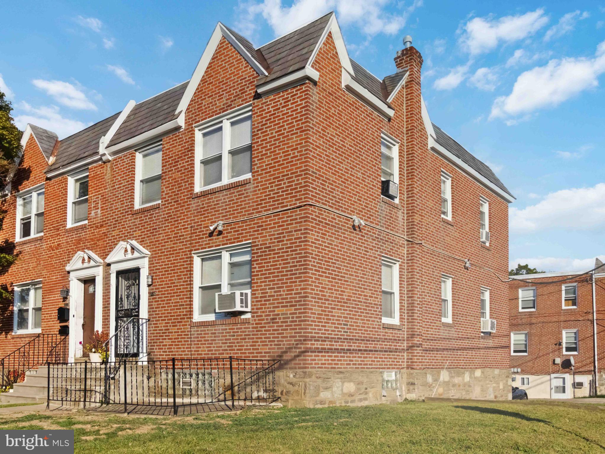 1600 Roumfort Road Philadelphia, PA 19150 - Photo 2 of 29 Side view