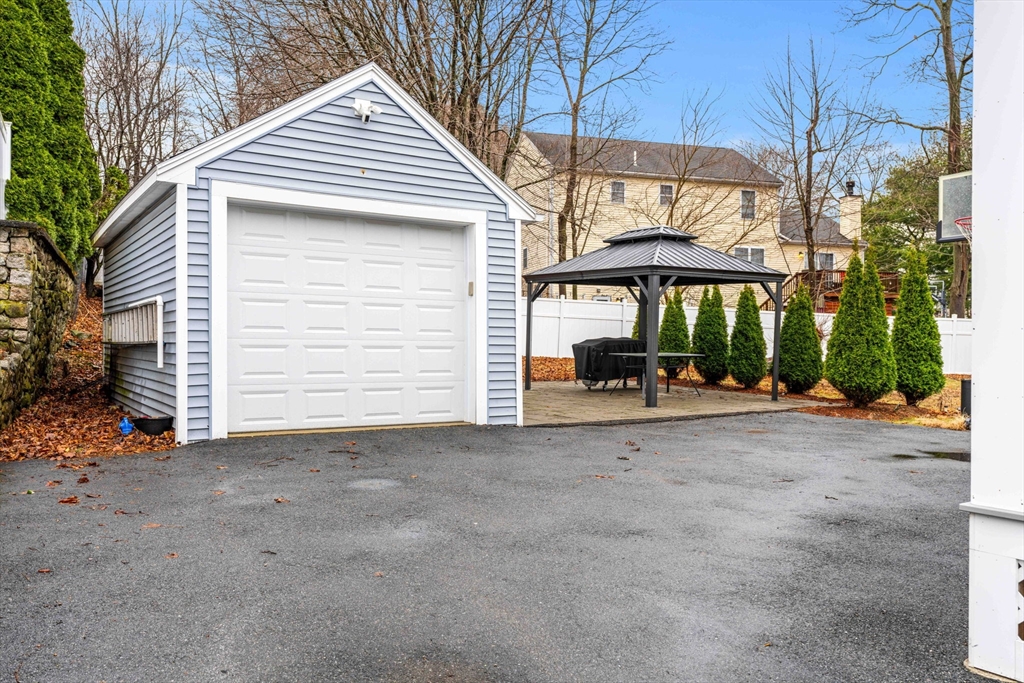 7 Fairmount Road Peabody, MA 01960 - Photo 4 of 24 Gallery Image 4