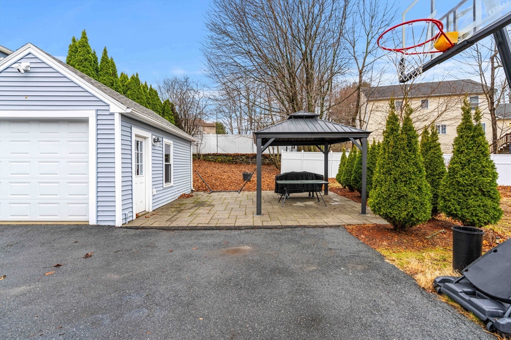 7 Fairmount Road Peabody, MA 01960 - Photo 5 of 24 Gallery Image 5