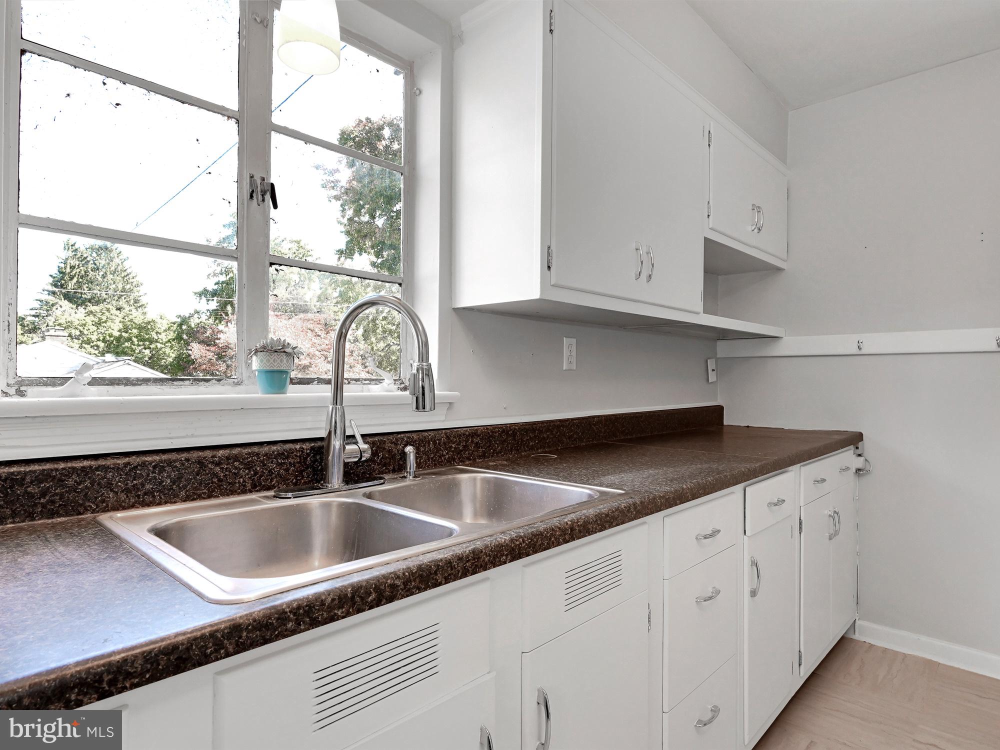 300 Beverly Road Camp Hill, PA 17011 - Photo 8 of 28