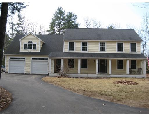 14 Graces Way Windham, ME 04062 - Photo 1 of 16 Exterior Front.