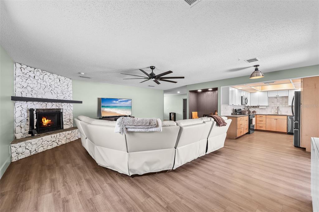 2817 Yule Tree Drive Edgewater, FL 32141 - Photo 11 of 45