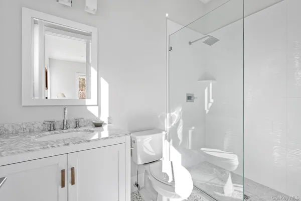 $5,495,000 | 41 Arbutus Road, Quogue, NY 11959