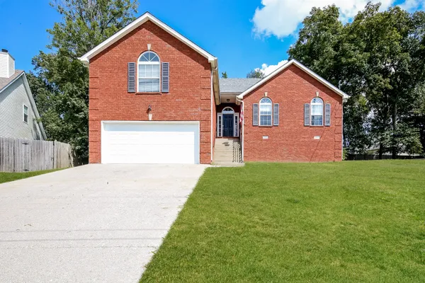 $2,189 | 2103 Academy Way, La Vergne, TN 37086