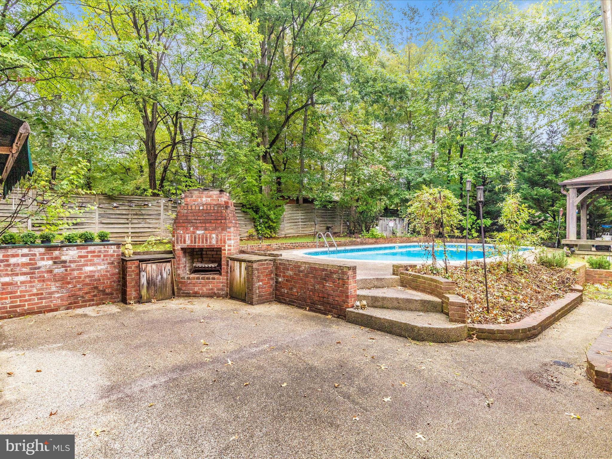 7203 Homestead Place Springfield, VA 22151 - Photo 38 of 39 Exterior Back