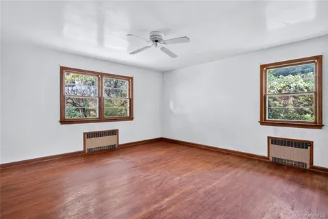 $1,199,000 | 31 Orchard Farm Road, Port Washington, NY 11050