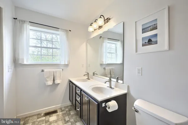 $429,900 | 710 Apple Tree Lane, Mount Wolf, PA 17347