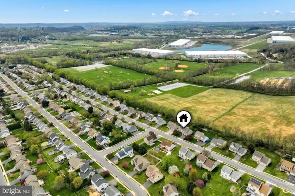 $429,900 | 710 Apple Tree Lane, Mount Wolf, PA 17347