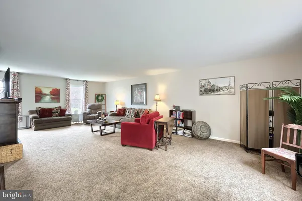 $429,900 | 710 Apple Tree Lane, Mount Wolf, PA 17347