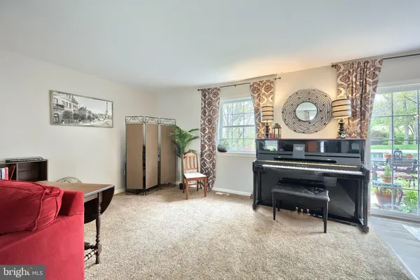 $429,900 | 710 Apple Tree Lane, Mount Wolf, PA 17347