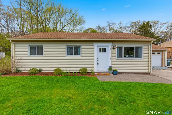 $399,000 | 1 Meadow Lark Lane, Stonington, CT 06378