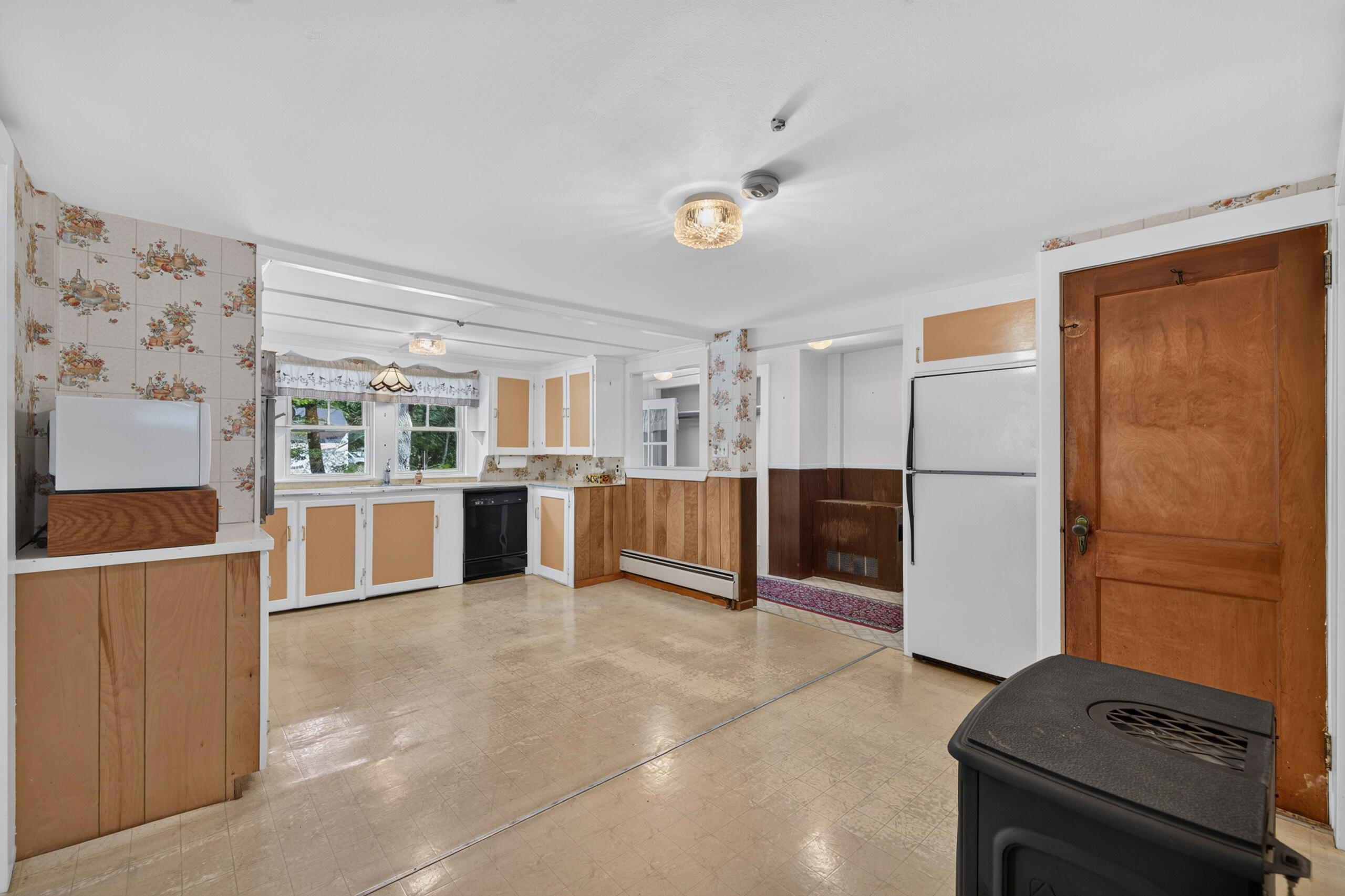 576 Alfred Road Kennebunk, ME 04043 - Photo 8 of 55 Kitchen