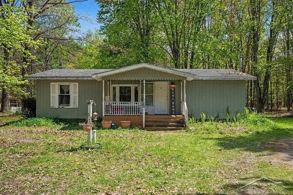 $110,000 | 778 East Pine River Road, Midland, MI 48640