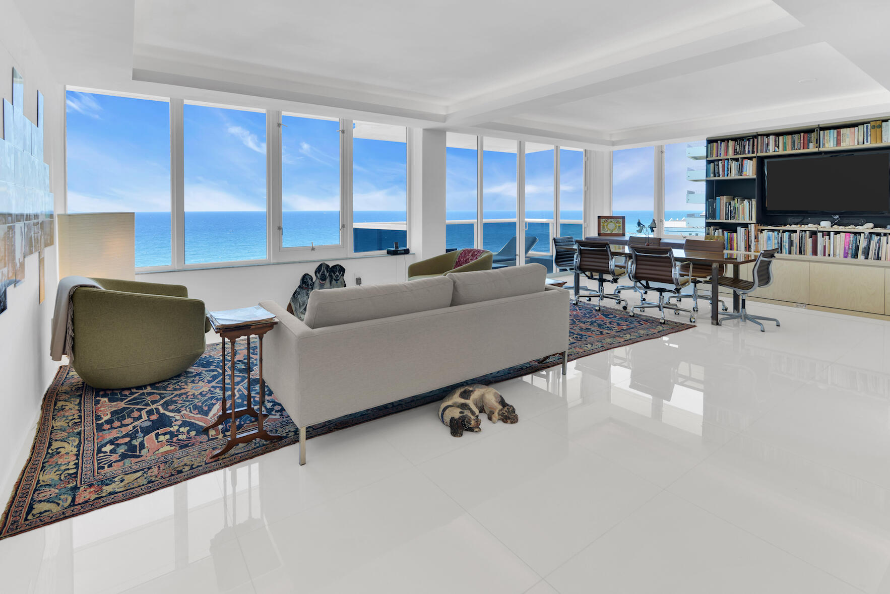 700 South Ocean Boulevard, Unit 1105 Boca Raton, FL 33432 - Photo 3 of 49 Living / Dining