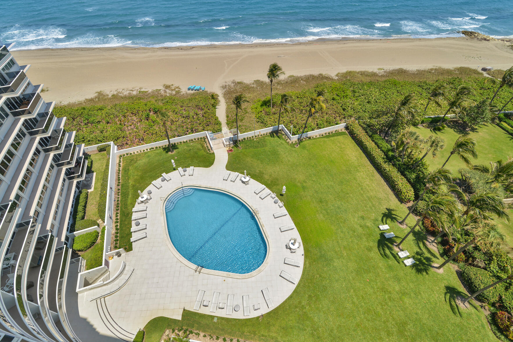 700 South Ocean Boulevard, Unit 1105 Boca Raton, FL 33432 - Photo 41 of 49 Swimming Pool