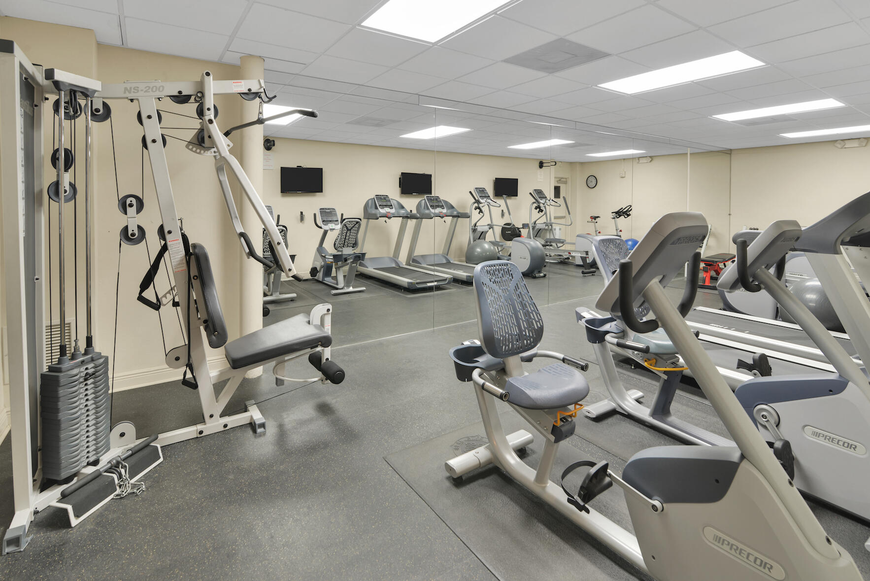 700 South Ocean Boulevard, Unit 1105 Boca Raton, FL 33432 - Photo 48 of 49 Gym