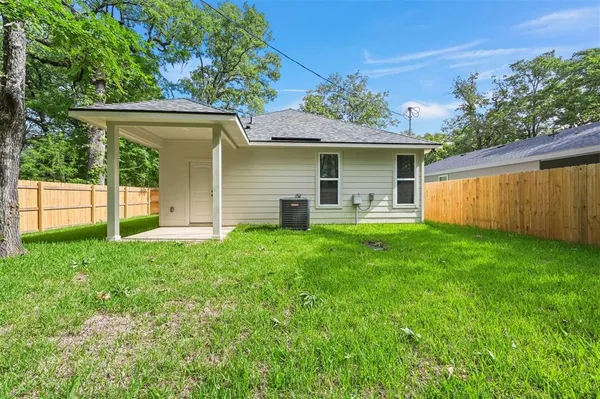 $1,575 | 6147 Shawnee Drive, Mabank, TX 75156