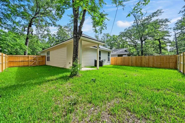 $1,575 | 6147 Shawnee Drive, Mabank, TX 75156