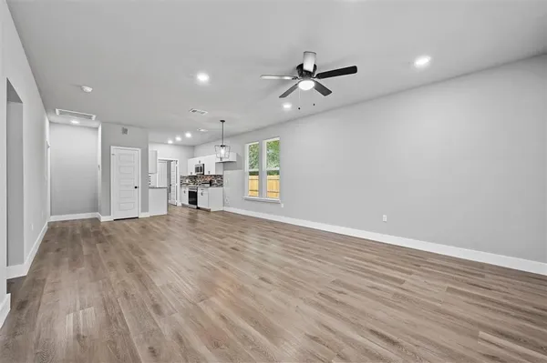 $1,575 | 6147 Shawnee Drive, Mabank, TX 75156