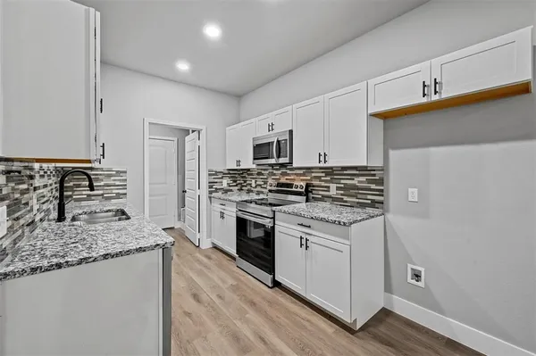 $1,575 | 6147 Shawnee Drive, Mabank, TX 75156