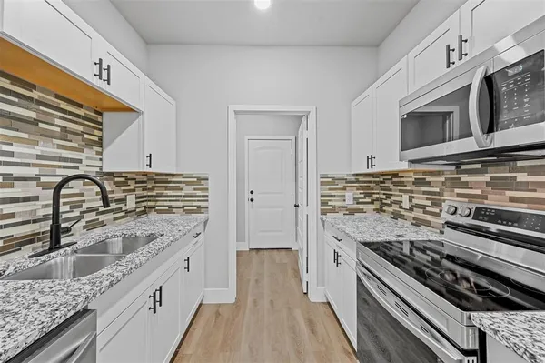 $1,575 | 6147 Shawnee Drive, Mabank, TX 75156