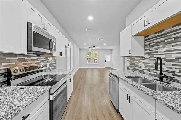 $1,575 | 6147 Shawnee Drive, Mabank, TX 75156