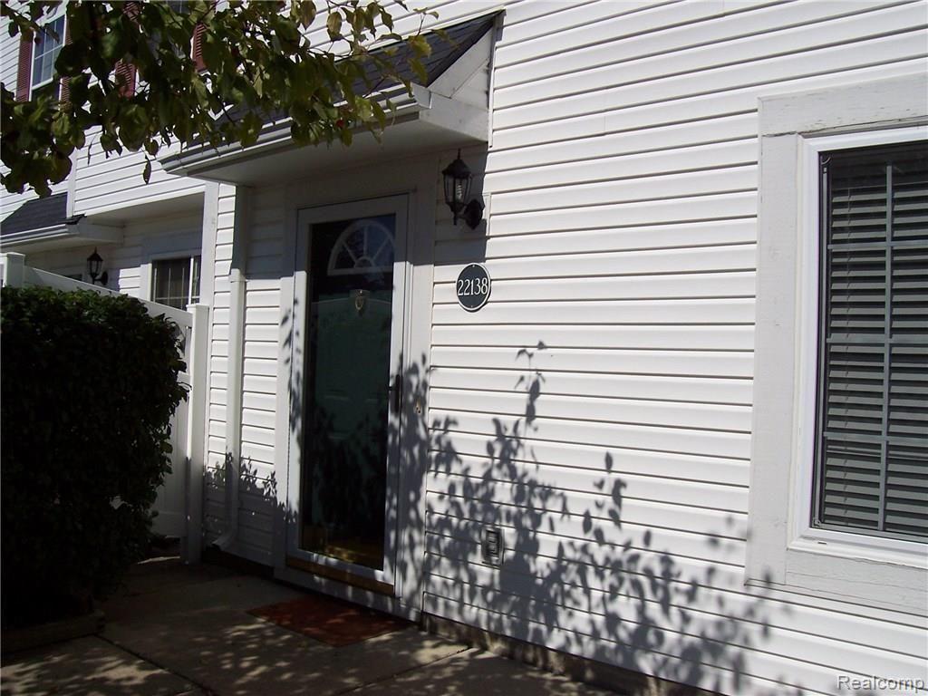 22138 Cape Cod Way Farmington, MI 48336 - Photo 17 of 27