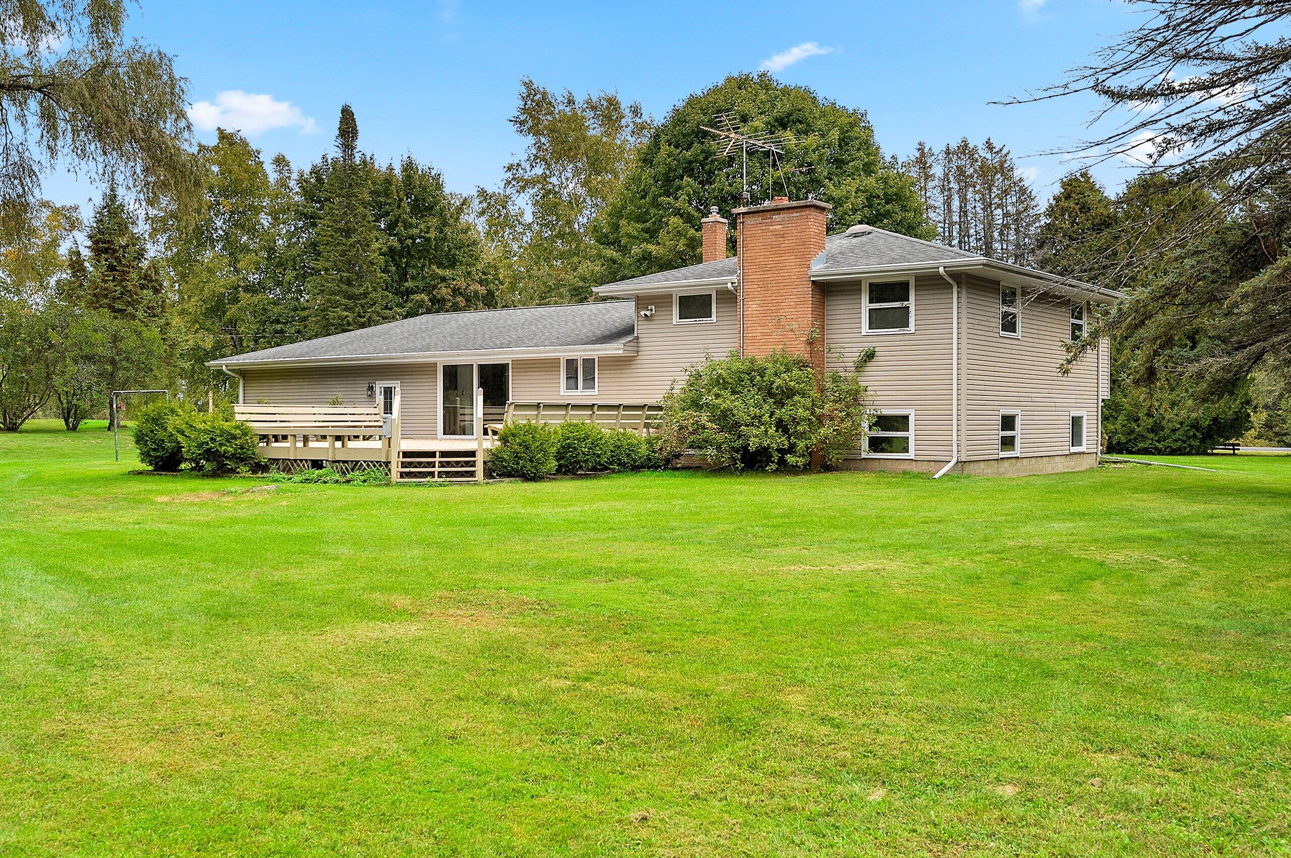 5224 Woodland Drive Two Rivers, WI 54241 - Photo 9 of 57 010-5224WoodlandDrive-TwoRivers-WI-54241