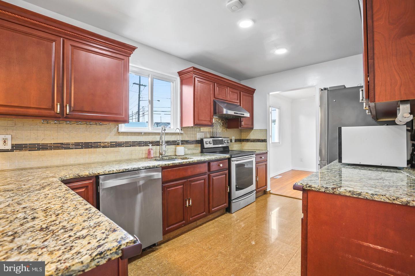 7710 Greenbrier Road Pennsauken, NJ 08109 - Photo 12 of 32