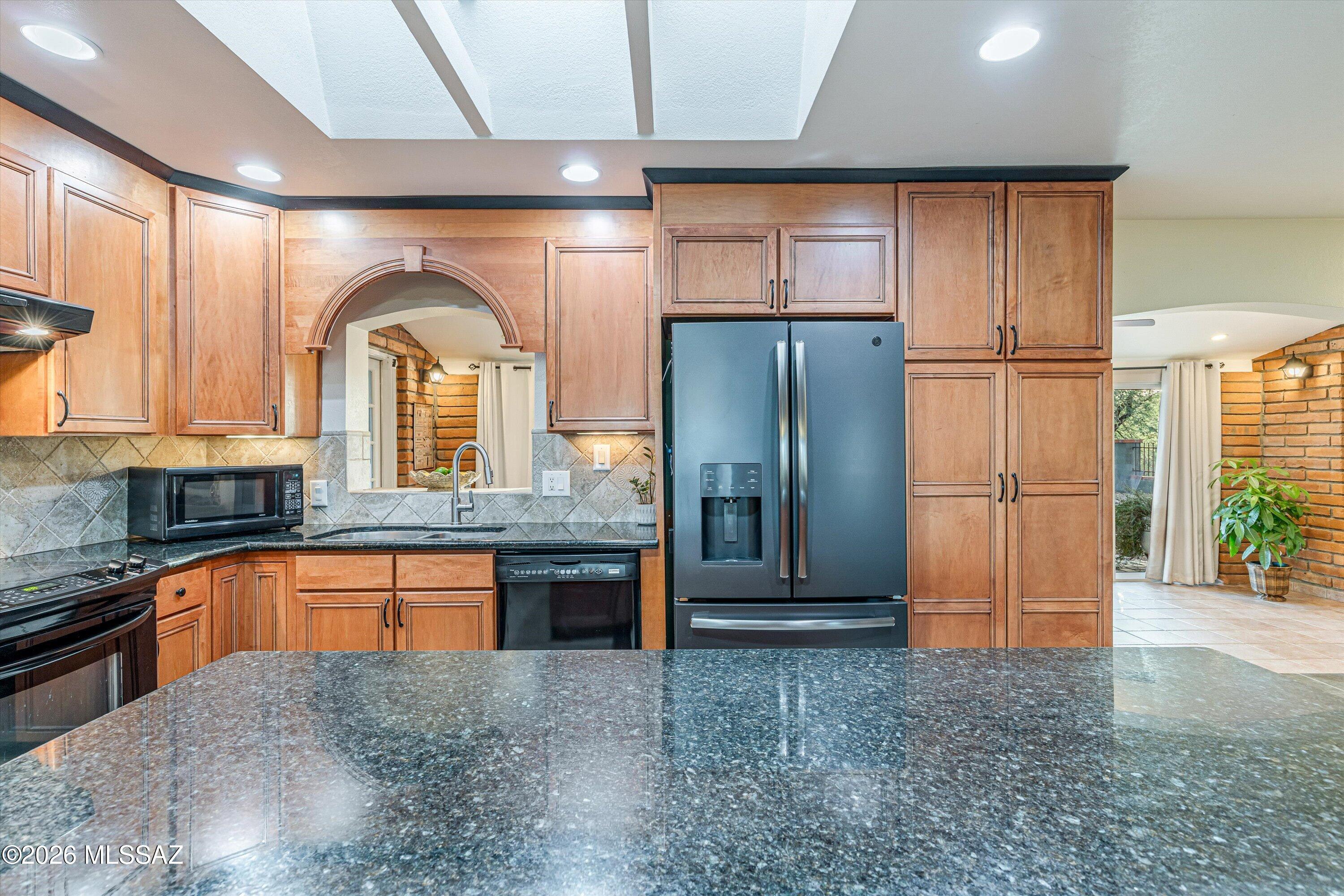 3123 West Morgan Road Tucson, AZ 85745 - Photo 18 of 51 18-Kitchen